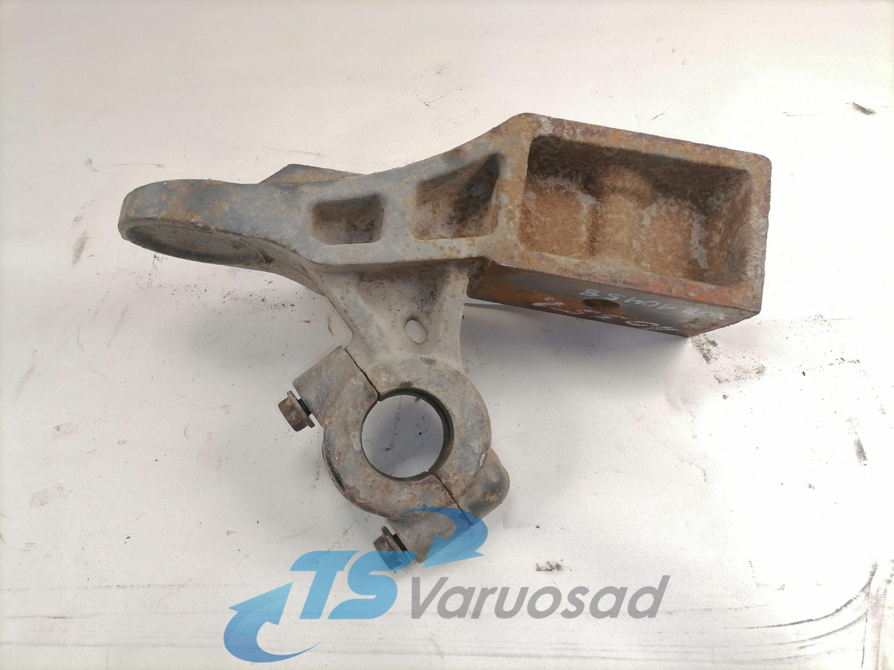 Mercedes-Benz Anti-roll bar bracket A9433234784 - Stabilisatorstang voor Vrachtwagen: afbeelding 2 Mercedes-Benz Anti-roll bar bracket A9433234784 - Stabilisatorstang voor Vrachtwagen: afbeelding 2