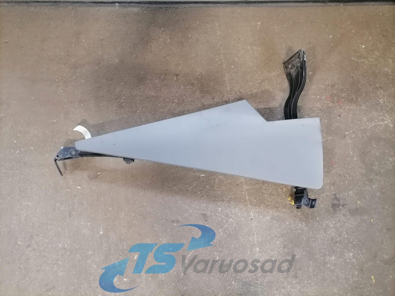 Mercedes-Benz Kabiini tuulesuunaja, ülemine parem A9417903365 - Aerokit/ Spoiler voor Vrachtwagen: afbeelding 1 Mercedes-Benz Kabiini tuulesuunaja, ülemine parem A9417903365 - Aerokit/ Spoiler voor Vrachtwagen: afbeelding 1