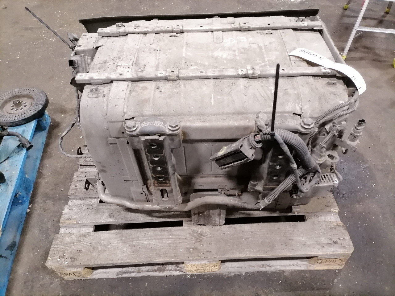 Mercedes-Benz Muffler A0064908512 - Geluiddemper voor Vrachtwagen: afbeelding 4 Mercedes-Benz Muffler A0064908512 - Geluiddemper voor Vrachtwagen: afbeelding 4