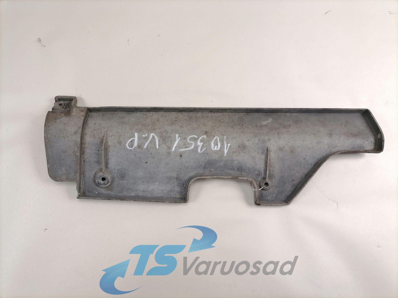 Mercedes-Benz Plastikdetail A9438850222 - Aerokit/ Spoiler voor Vrachtwagen: afbeelding 2 Mercedes-Benz Plastikdetail A9438850222 - Aerokit/ Spoiler voor Vrachtwagen: afbeelding 2