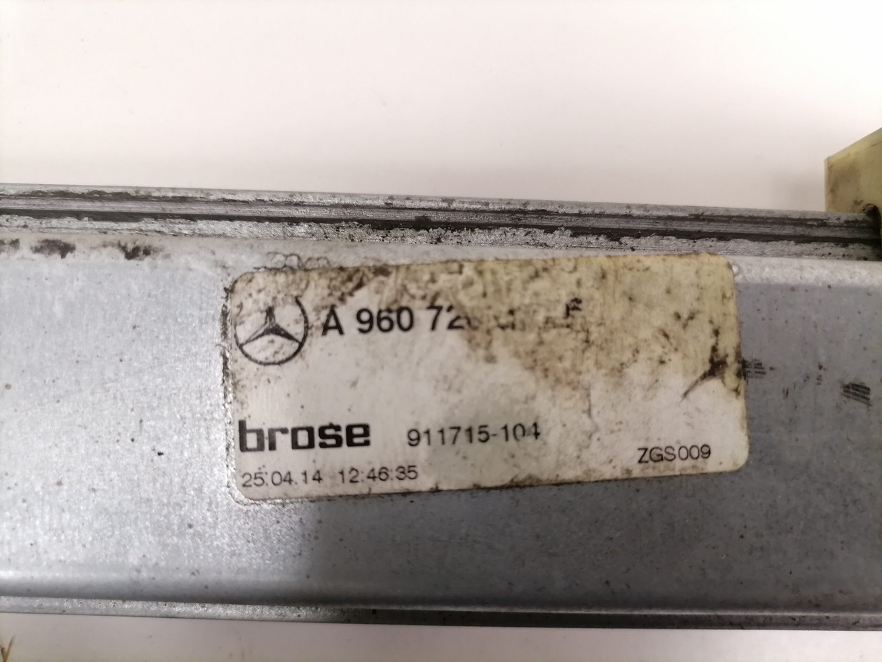 Mercedes-Benz Side window lifting mechanism A9607201146 - Raam en onderdelen voor Vrachtwagen: afbeelding 5 Mercedes-Benz Side window lifting mechanism A9607201146 - Raam en onderdelen voor Vrachtwagen: afbeelding 5