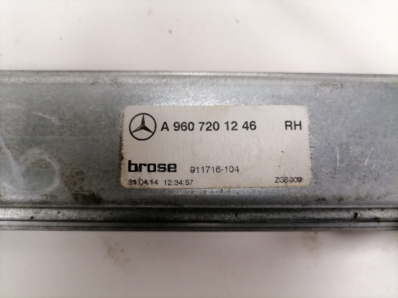 Mercedes-Benz Side window lifting mechanism A9607201246 - Raam en onderdelen voor Vrachtwagen: afbeelding 5 Mercedes-Benz Side window lifting mechanism A9607201246 - Raam en onderdelen voor Vrachtwagen: afbeelding 5
