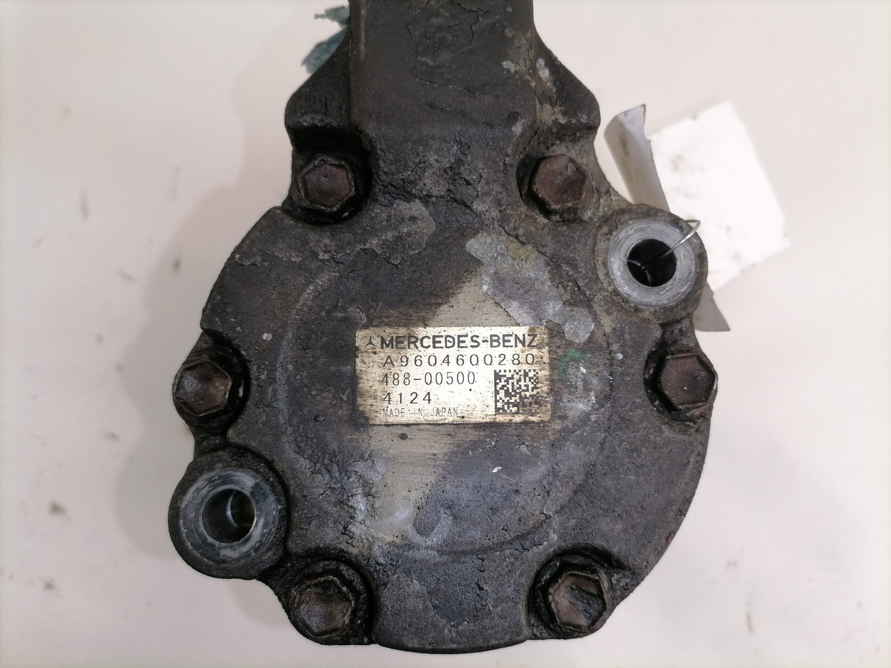 Mercedes-Benz Steering hydraulic pump A9604600280 - Stuurpomp voor Vrachtwagen: afbeelding 4 Mercedes-Benz Steering hydraulic pump A9604600280 - Stuurpomp voor Vrachtwagen: afbeelding 4