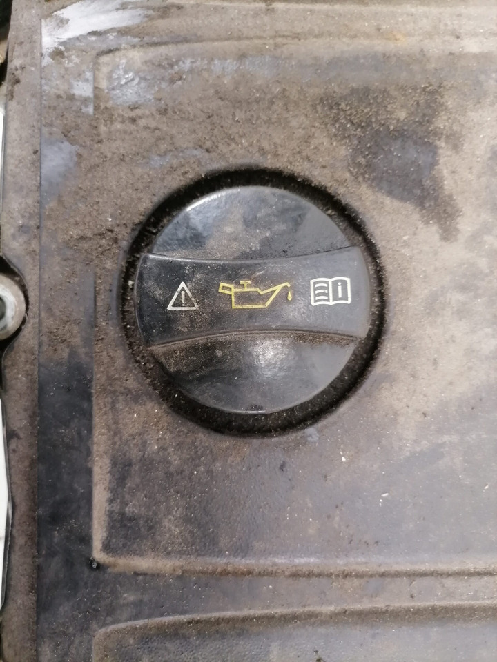 Mercedes-Benz Valve cover A4710101730 - Cilinderkop voor Vrachtwagen: afbeelding 5 Mercedes-Benz Valve cover A4710101730 - Cilinderkop voor Vrachtwagen: afbeelding 5