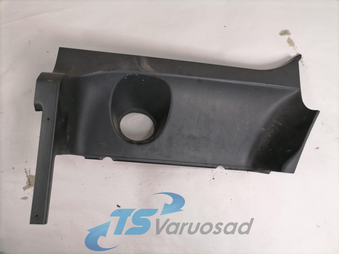 Scania Astmelaua plastik kate, ülemine vasak 1442655 - Treeplank voor Vrachtwagen: afbeelding 1 Scania Astmelaua plastik kate, ülemine vasak 1442655 - Treeplank voor Vrachtwagen: afbeelding 1