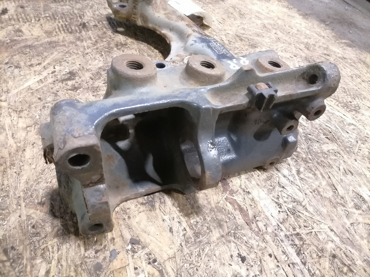 Scania Bracket 1375802 - Frame/ Chassis voor Vrachtwagen: afbeelding 3 Scania Bracket 1375802 - Frame/ Chassis voor Vrachtwagen: afbeelding 3