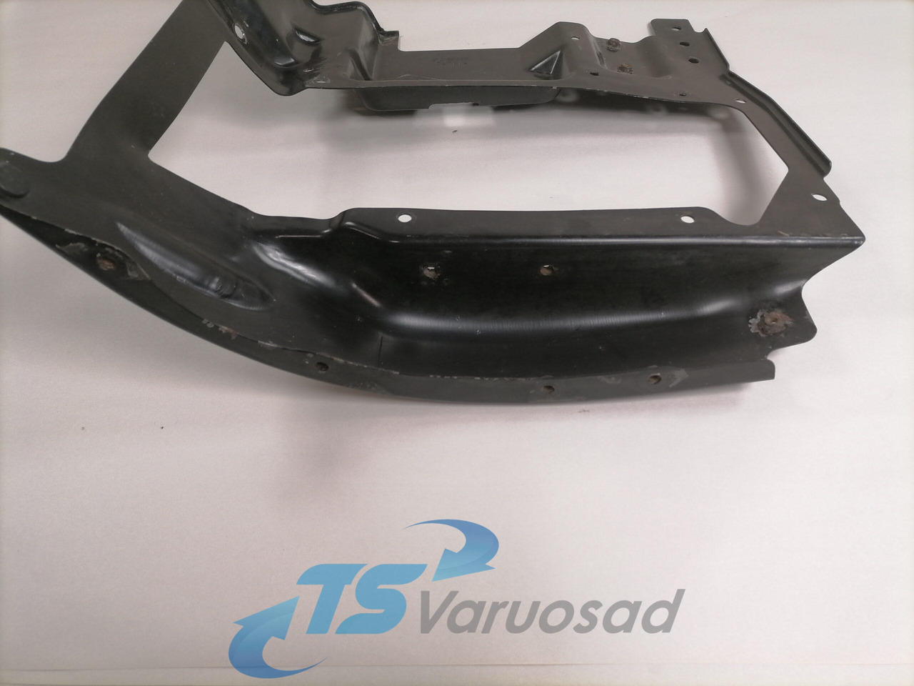 Scania Bracket 1727992 - Lichten/ Verlichting voor Vrachtwagen: afbeelding 3 Scania Bracket 1727992 - Lichten/ Verlichting voor Vrachtwagen: afbeelding 3