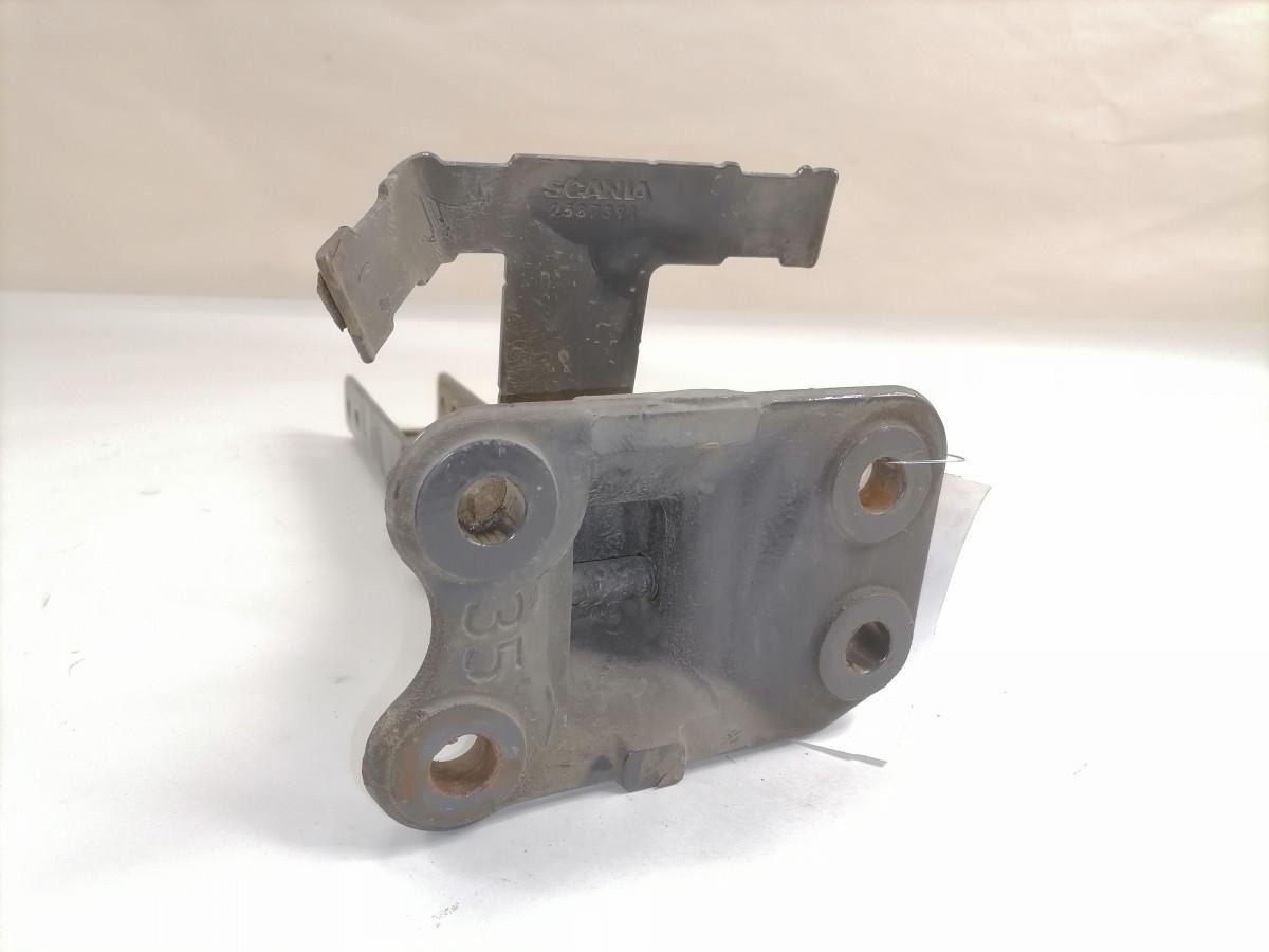 Scania Bracket 2352235 - Frame/ Chassis voor Vrachtwagen: afbeelding 3 Scania Bracket 2352235 - Frame/ Chassis voor Vrachtwagen: afbeelding 3