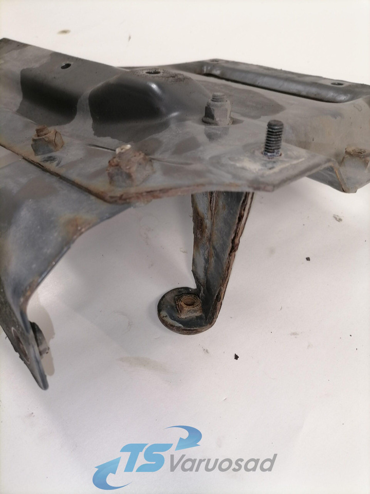 Scania Bumper bracket 1431582 - Bumper voor Vrachtwagen: afbeelding 3 Scania Bumper bracket 1431582 - Bumper voor Vrachtwagen: afbeelding 3