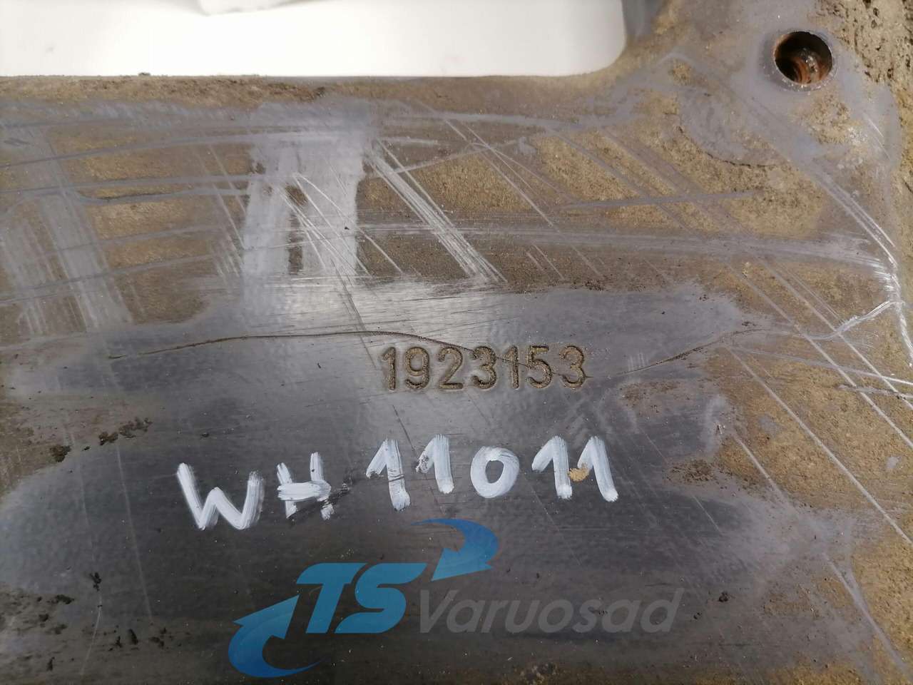 Scania Bumper bracket 1923153 - Bumper voor Vrachtwagen: afbeelding 3 Scania Bumper bracket 1923153 - Bumper voor Vrachtwagen: afbeelding 3