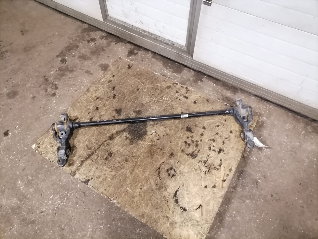 Scania Cab anti-roll bar 1788227 - Cabinevering voor Vrachtwagen: afbeelding 1 Scania Cab anti-roll bar 1788227 - Cabinevering voor Vrachtwagen: afbeelding 1