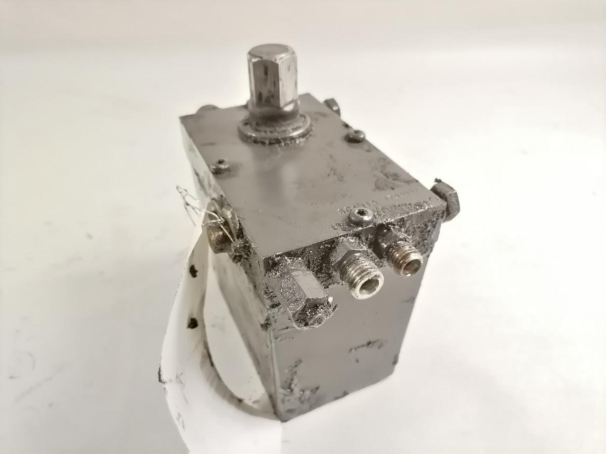 Scania Cab tilting pump 1794907 - Cabinevering voor Vrachtwagen: afbeelding 2 Scania Cab tilting pump 1794907 - Cabinevering voor Vrachtwagen: afbeelding 2