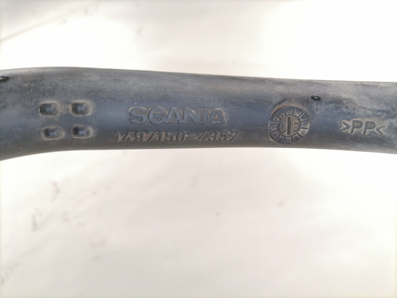 Scania Compressor air pipe 1745460 - Compressor voor Vrachtwagen: afbeelding 4 Scania Compressor air pipe 1745460 - Compressor voor Vrachtwagen: afbeelding 4