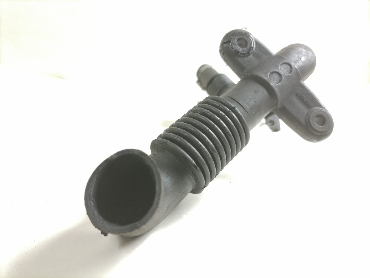 Scania Crankcase Ventilation Pipe 1527683 - Carter voor Vrachtwagen: afbeelding 2 Scania Crankcase Ventilation Pipe 1527683 - Carter voor Vrachtwagen: afbeelding 2