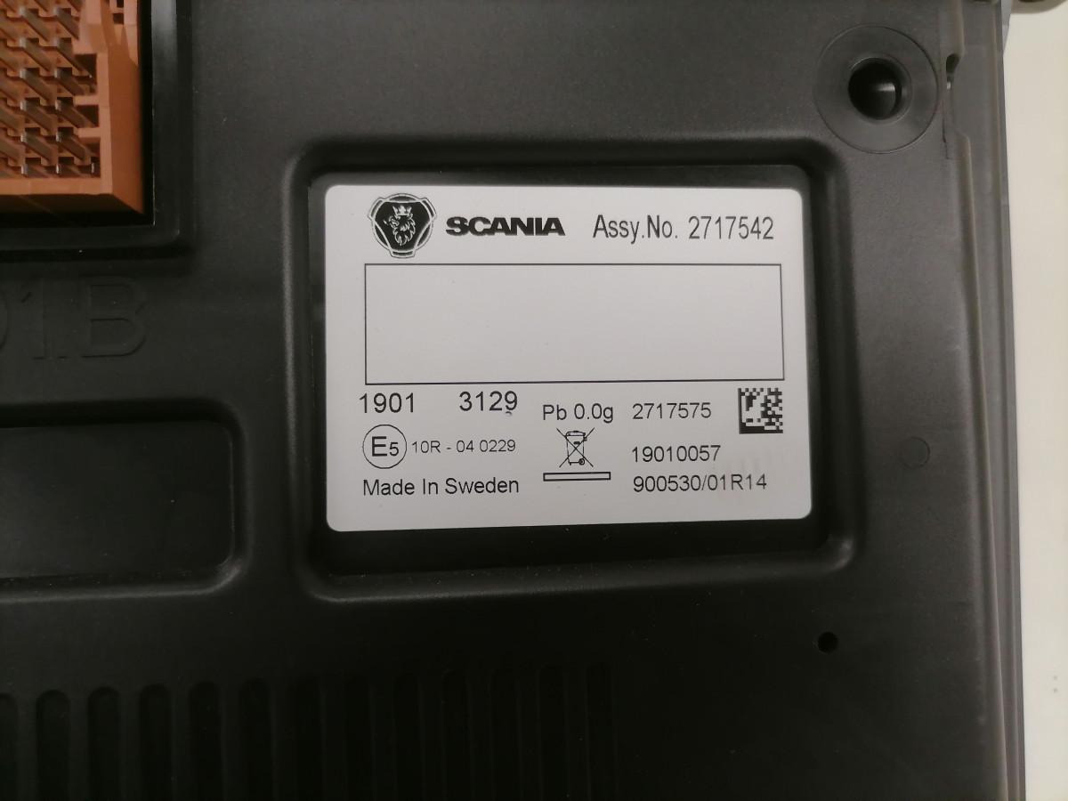 Scania Dashboard 2717542 - Instrumentenpaneel voor Vrachtwagen: afbeelding 4 Scania Dashboard 2717542 - Instrumentenpaneel voor Vrachtwagen: afbeelding 4