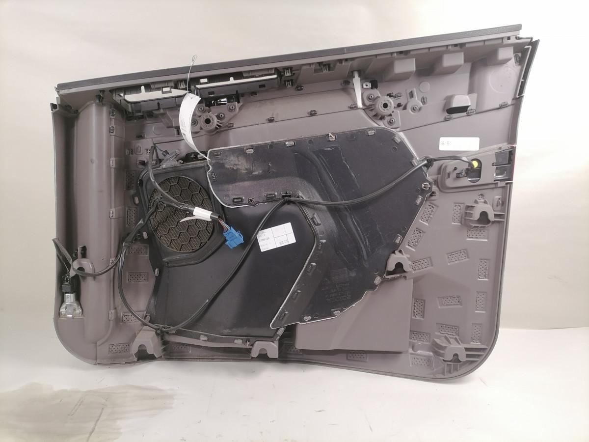 Scania Door trim panel 2795125 - Deur en onderdelen voor Vrachtwagen: afbeelding 4 Scania Door trim panel 2795125 - Deur en onderdelen voor Vrachtwagen: afbeelding 4