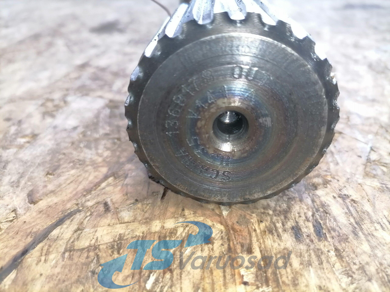 Scania Drive shaft 1368176 - Aandrijfas voor Vrachtwagen: afbeelding 4 Scania Drive shaft 1368176 - Aandrijfas voor Vrachtwagen: afbeelding 4