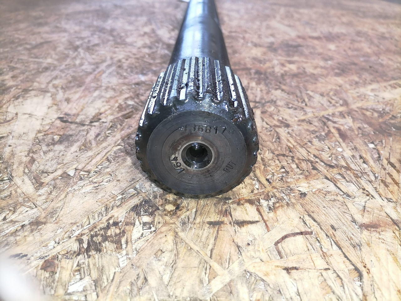 Scania Drive shaft 1368178 - Aandrijfas voor Vrachtwagen: afbeelding 4 Scania Drive shaft 1368178 - Aandrijfas voor Vrachtwagen: afbeelding 4