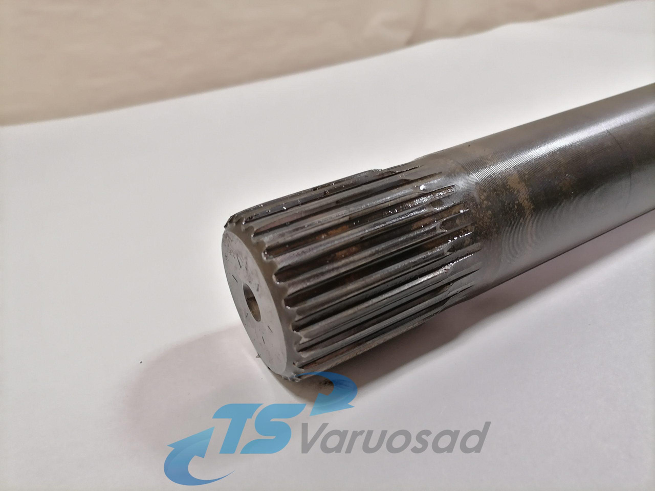 Scania Drive shaft 1761195 - Aandrijfas voor Vrachtwagen: afbeelding 2 Scania Drive shaft 1761195 - Aandrijfas voor Vrachtwagen: afbeelding 2