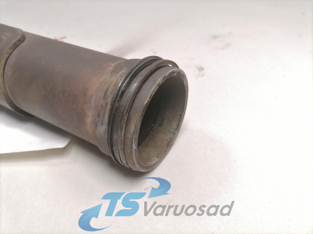 Scania EGR pipe 1528100 - Uitlaatspruitstuk voor Vrachtwagen: afbeelding 3 Scania EGR pipe 1528100 - Uitlaatspruitstuk voor Vrachtwagen: afbeelding 3