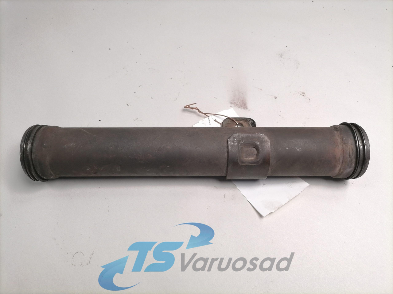 Scania EGR pipe 1528100 - Uitlaatspruitstuk voor Vrachtwagen: afbeelding 1 Scania EGR pipe 1528100 - Uitlaatspruitstuk voor Vrachtwagen: afbeelding 1