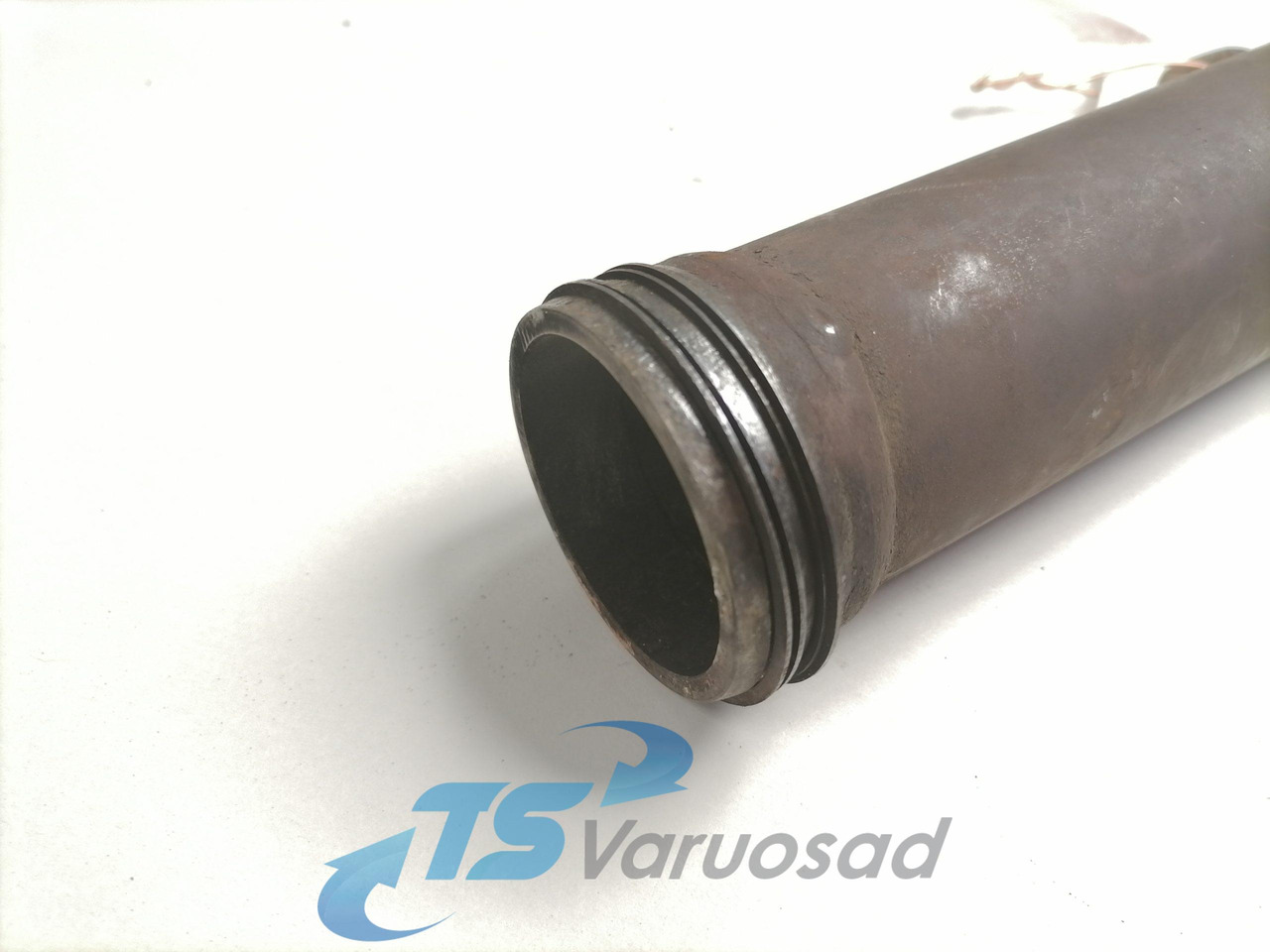 Scania EGR pipe 1528100 - Uitlaatspruitstuk voor Vrachtwagen: afbeelding 2 Scania EGR pipe 1528100 - Uitlaatspruitstuk voor Vrachtwagen: afbeelding 2