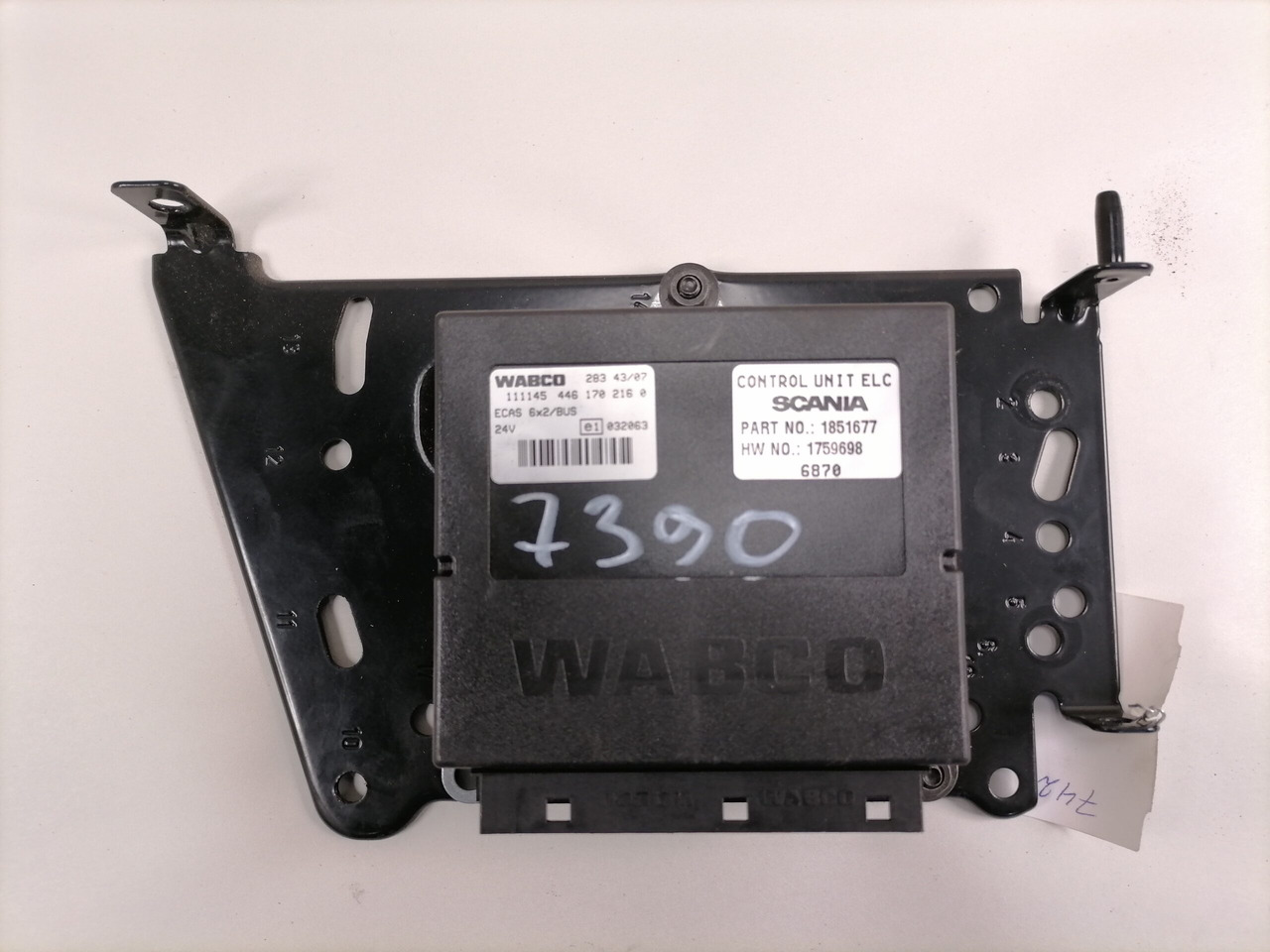 Scania Ecu, ECAS 1851677 - ECU voor Vrachtwagen: afbeelding 4 Scania Ecu, ECAS 1851677 - ECU voor Vrachtwagen: afbeelding 4