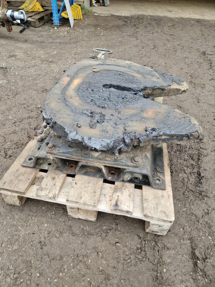 Scania Fifht wheel MP1101 - Koppelschotel voor Vrachtwagen: afbeelding 1 Scania Fifht wheel MP1101 - Koppelschotel voor Vrachtwagen: afbeelding 1