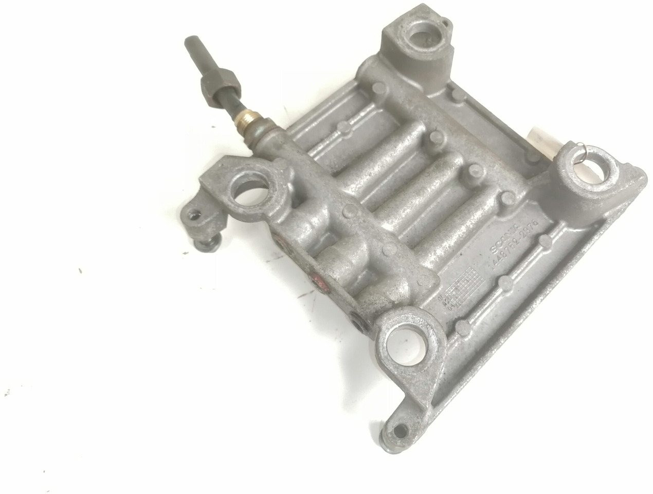 Scania Fuel collector 1448752 - Brandstoftoevoer voor Vrachtwagen: afbeelding 1 Scania Fuel collector 1448752 - Brandstoftoevoer voor Vrachtwagen: afbeelding 1