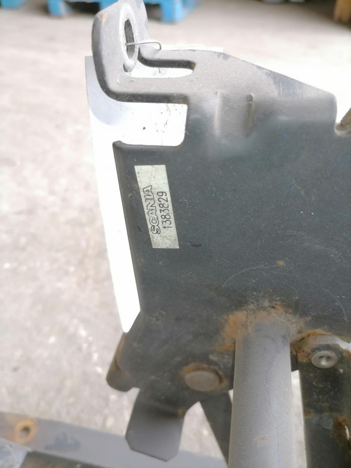 Scania Kabiini tuulesuunaja kandur 1383829 - Aerokit/ Spoiler voor Vrachtwagen: afbeelding 5 Scania Kabiini tuulesuunaja kandur 1383829 - Aerokit/ Spoiler voor Vrachtwagen: afbeelding 5