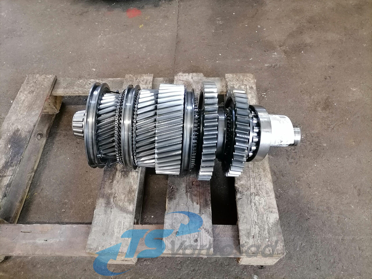 Scania Käigukasti võll 1776321 - Versnellingsbak en onderdelen voor Vrachtwagen: afbeelding 1 Scania Käigukasti võll 1776321 - Versnellingsbak en onderdelen voor Vrachtwagen: afbeelding 1