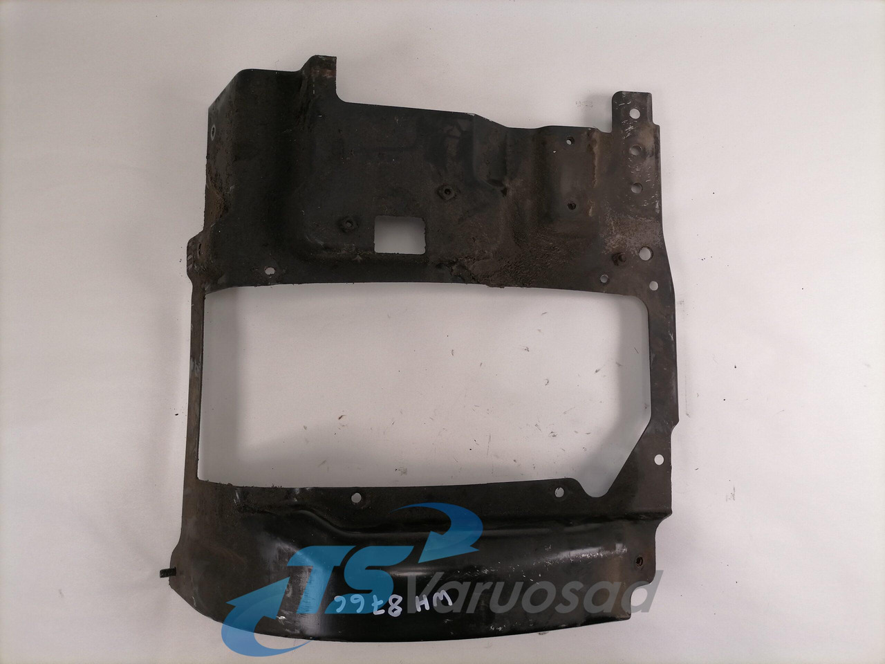 Scania Light bracket 1727991 - Lichten/ Verlichting voor Vrachtwagen: afbeelding 2 Scania Light bracket 1727991 - Lichten/ Verlichting voor Vrachtwagen: afbeelding 2