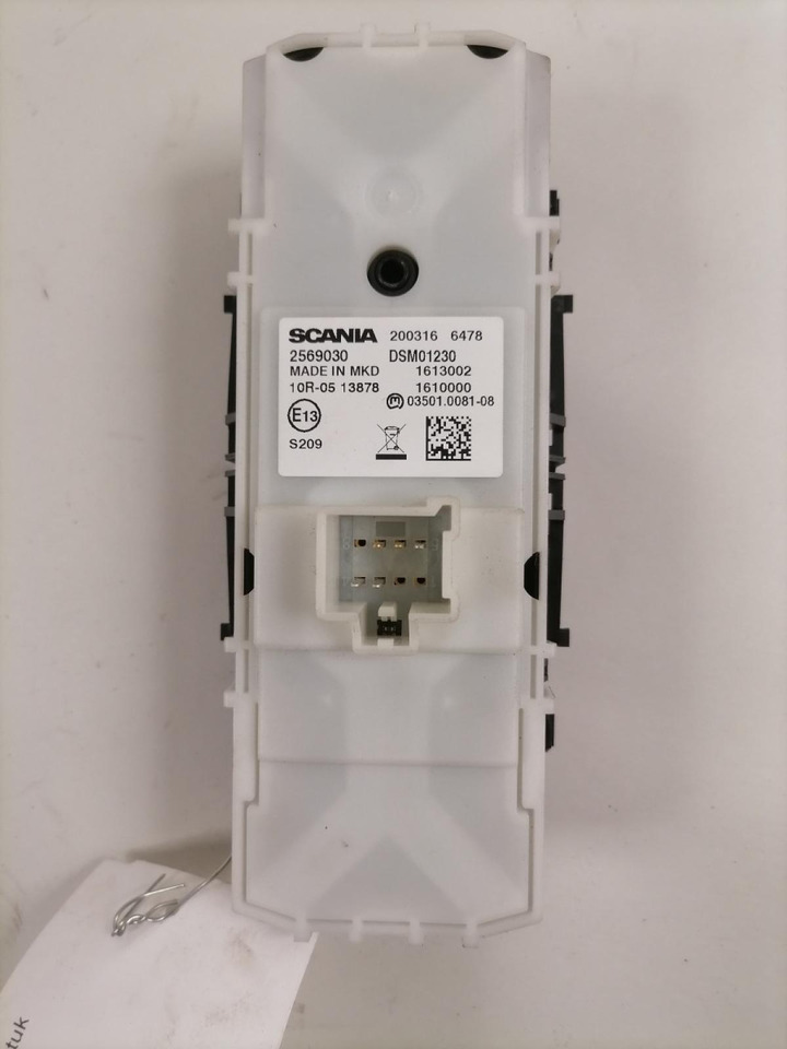 Scania Lüliti, klaasitõstuk 2569030 - Cabine voor Vrachtwagen: afbeelding 2 Scania Lüliti, klaasitõstuk 2569030 - Cabine voor Vrachtwagen: afbeelding 2