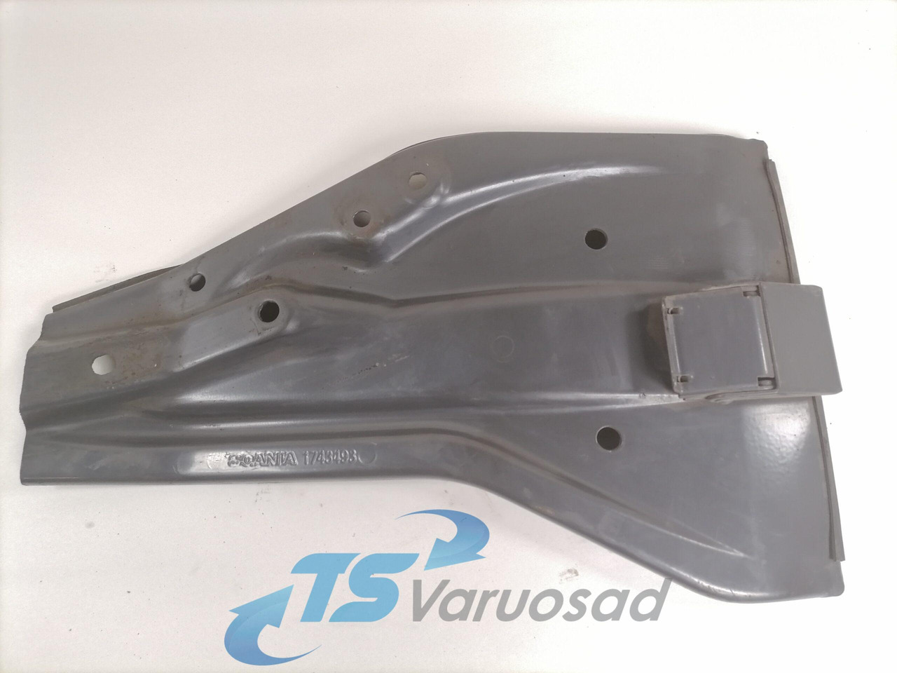 Scania Mudguard bracket 1743493 - Universeel onderdeel voor Vrachtwagen: afbeelding 1 Scania Mudguard bracket 1743493 - Universeel onderdeel voor Vrachtwagen: afbeelding 1