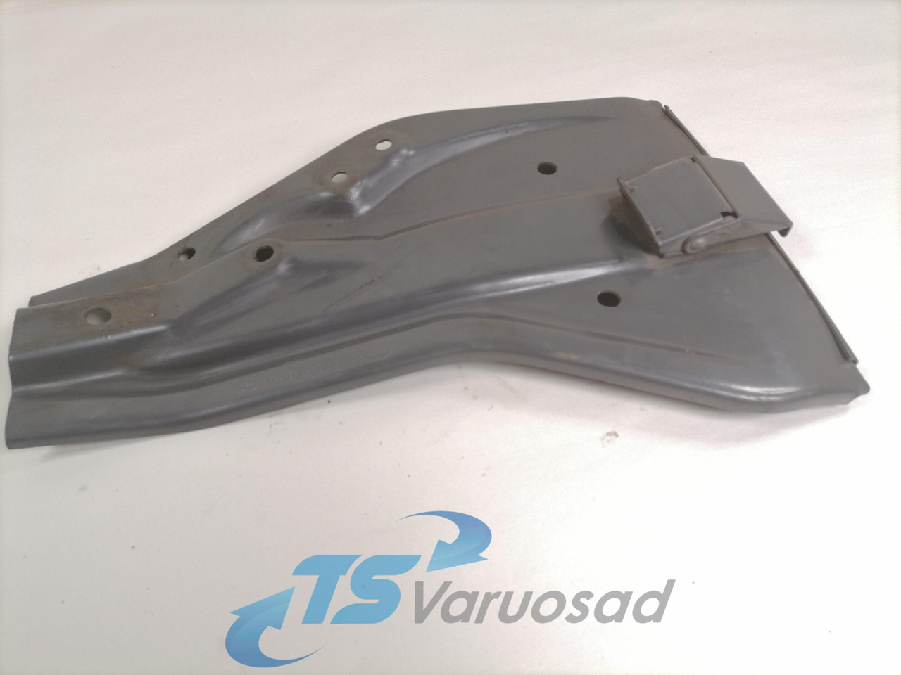 Scania Mudguard bracket 1743493 - Universeel onderdeel voor Vrachtwagen: afbeelding 2 Scania Mudguard bracket 1743493 - Universeel onderdeel voor Vrachtwagen: afbeelding 2