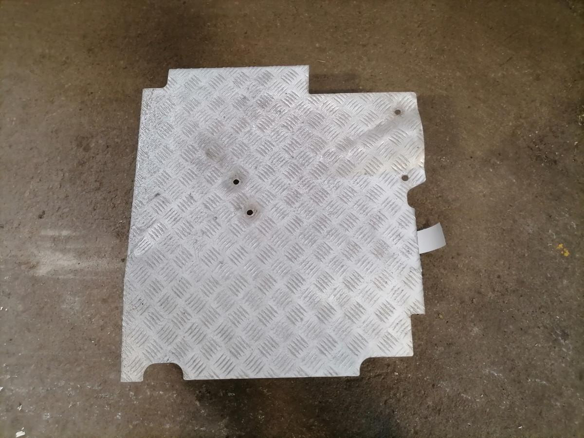 Scania Muffler cover 1776579 - Geluiddemper voor Vrachtwagen: afbeelding 4 Scania Muffler cover 1776579 - Geluiddemper voor Vrachtwagen: afbeelding 4