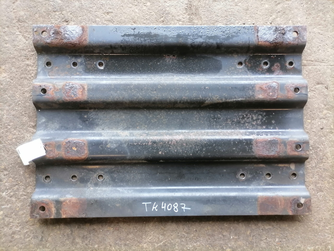 Scania Saddle plate 2061804 - Koppelschotel voor Vrachtwagen: afbeelding 3 Scania Saddle plate 2061804 - Koppelschotel voor Vrachtwagen: afbeelding 3