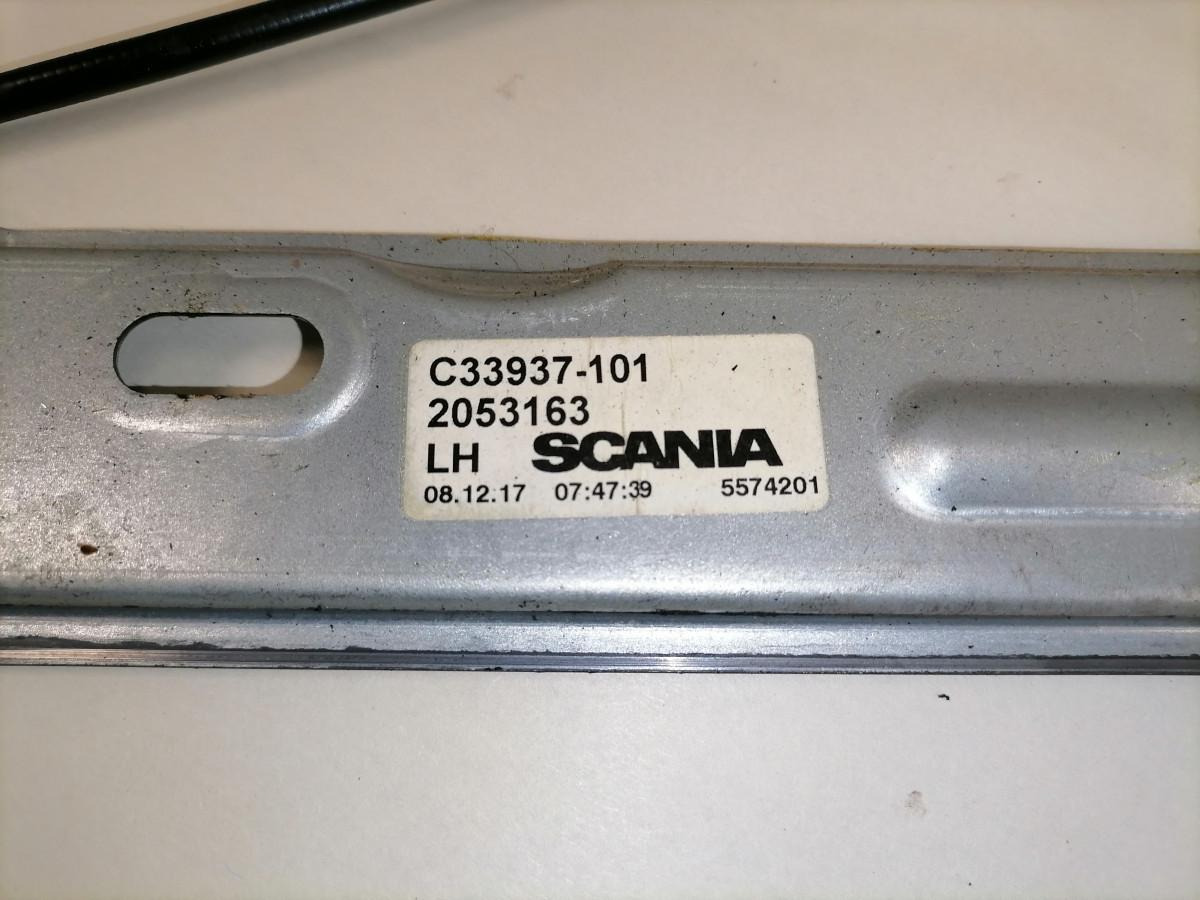 Scania Side window lifting mechanism 2053163 - Raam en onderdelen voor Vrachtwagen: afbeelding 4 Scania Side window lifting mechanism 2053163 - Raam en onderdelen voor Vrachtwagen: afbeelding 4