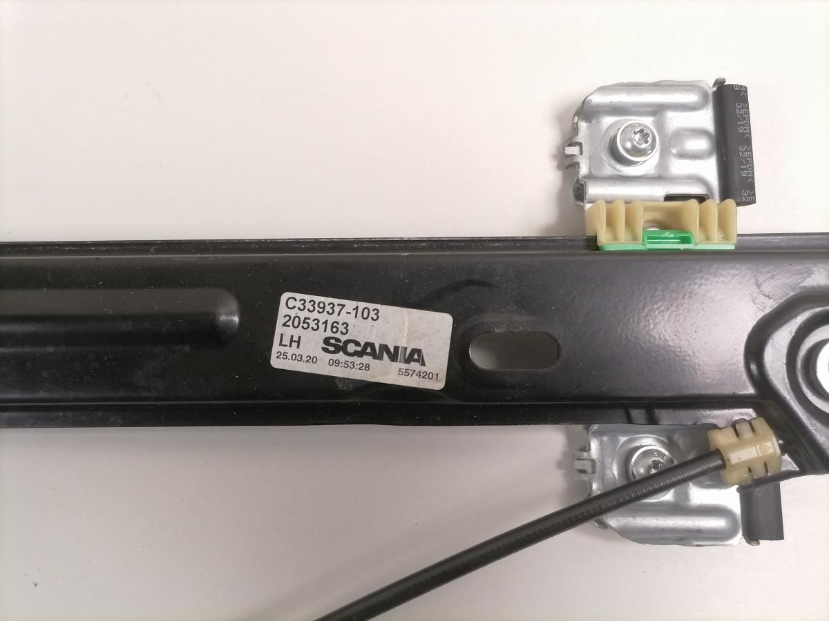 Scania Side window lifting mechanism 2053163 - Raam en onderdelen voor Vrachtwagen: afbeelding 3 Scania Side window lifting mechanism 2053163 - Raam en onderdelen voor Vrachtwagen: afbeelding 3