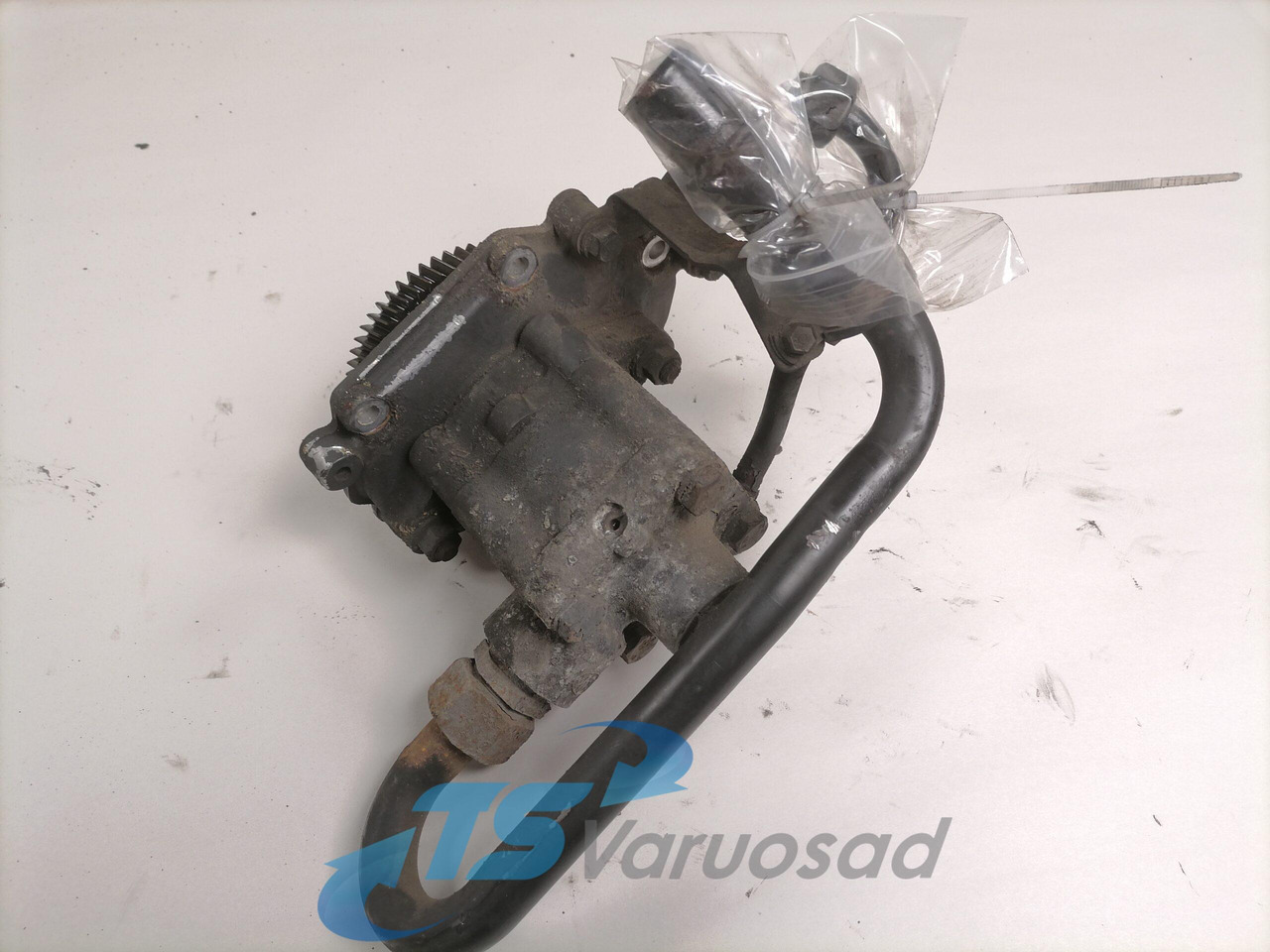 Scania Steering hydraulic pump 2108038 - Stuurpomp voor Vrachtwagen: afbeelding 2 Scania Steering hydraulic pump 2108038 - Stuurpomp voor Vrachtwagen: afbeelding 2