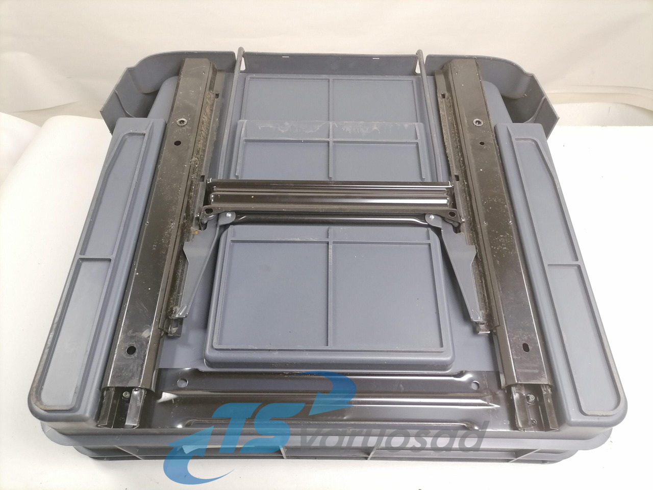 Scania Tool box 2145565 - Universeel onderdeel voor Vrachtwagen: afbeelding 5 Scania Tool box 2145565 - Universeel onderdeel voor Vrachtwagen: afbeelding 5