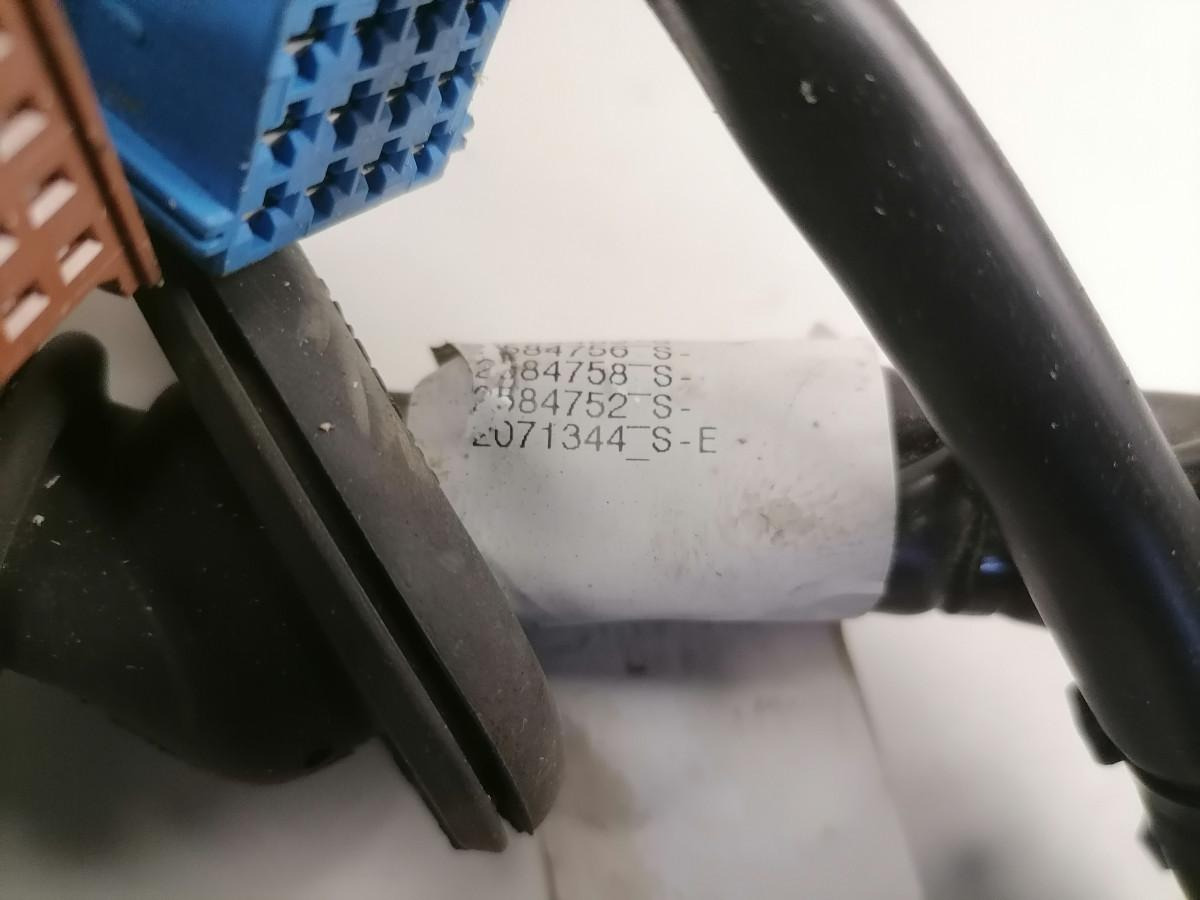 Scania Ukse juhtmestik 2071344 - Deur en onderdelen voor Vrachtwagen: afbeelding 4 Scania Ukse juhtmestik 2071344 - Deur en onderdelen voor Vrachtwagen: afbeelding 4