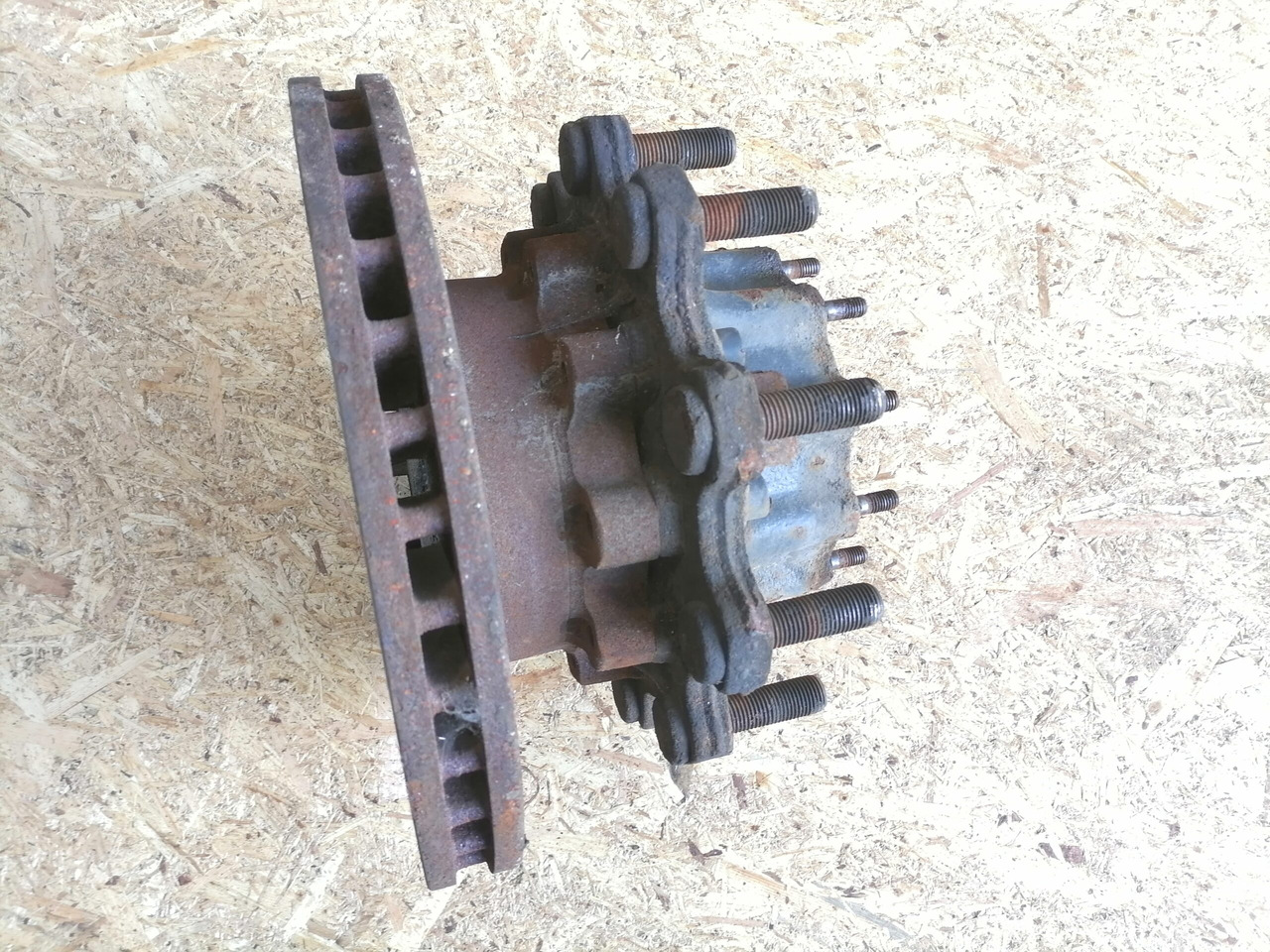 Scania Wheel hub 2290542 - Universeel onderdeel voor Vrachtwagen: afbeelding 3 Scania Wheel hub 2290542 - Universeel onderdeel voor Vrachtwagen: afbeelding 3