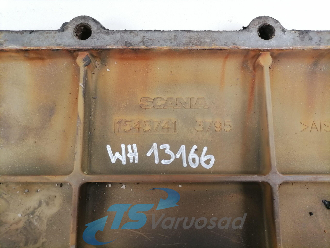 Scania engine side cover 1545741 - Motor en onderdelen voor Vrachtwagen: afbeelding 3 Scania engine side cover 1545741 - Motor en onderdelen voor Vrachtwagen: afbeelding 3