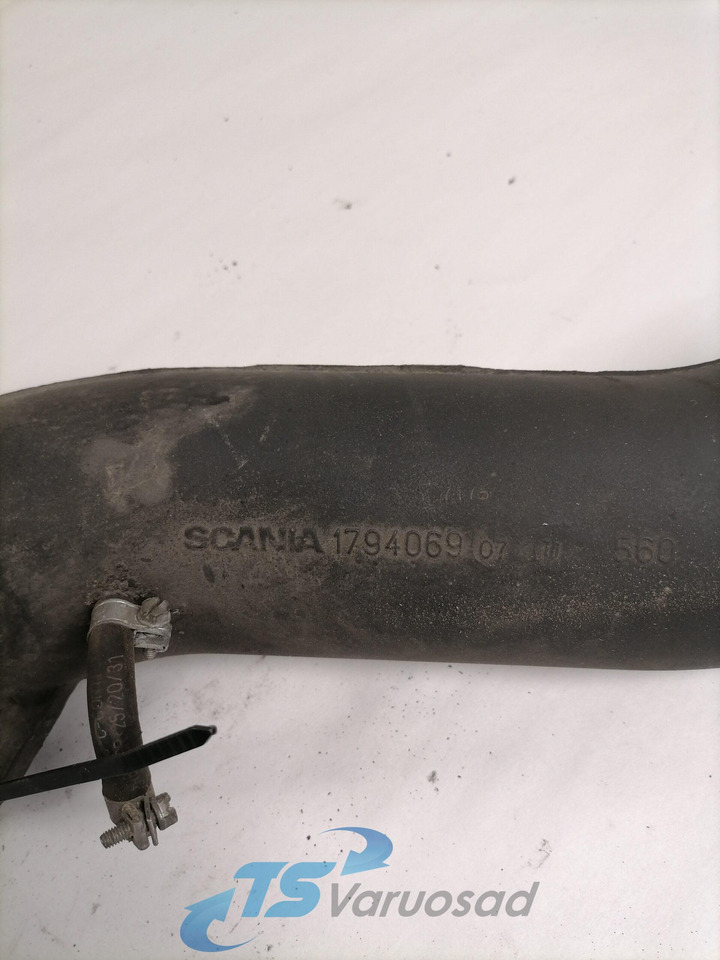 Scania intercooler pipe 1794069 - Intercooler voor Vrachtwagen: afbeelding 2 Scania intercooler pipe 1794069 - Intercooler voor Vrachtwagen: afbeelding 2
