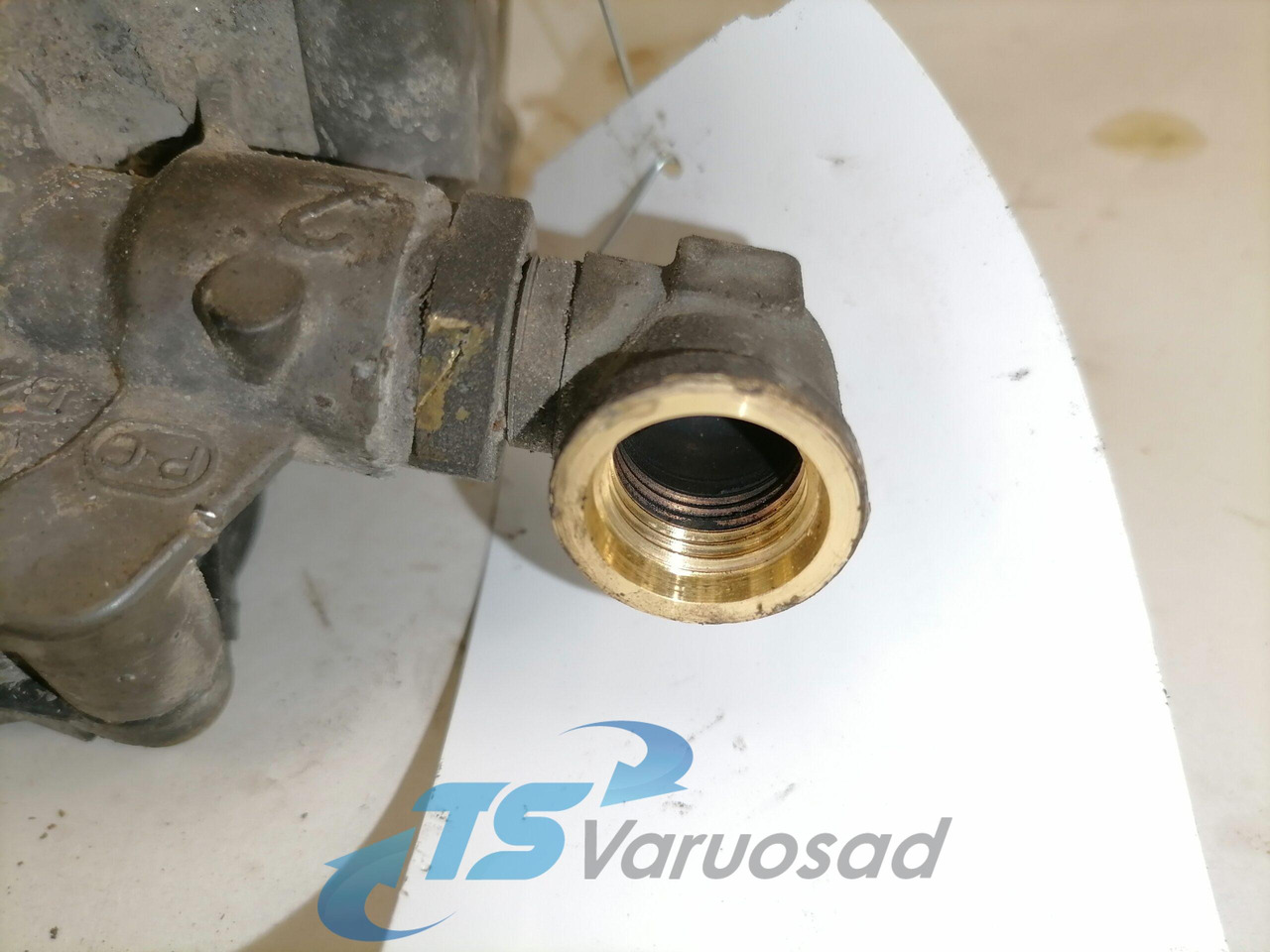 Volvo ABS brake valve 21327360 - Remventiel voor Vrachtwagen: afbeelding 4 Volvo ABS brake valve 21327360 - Remventiel voor Vrachtwagen: afbeelding 4
