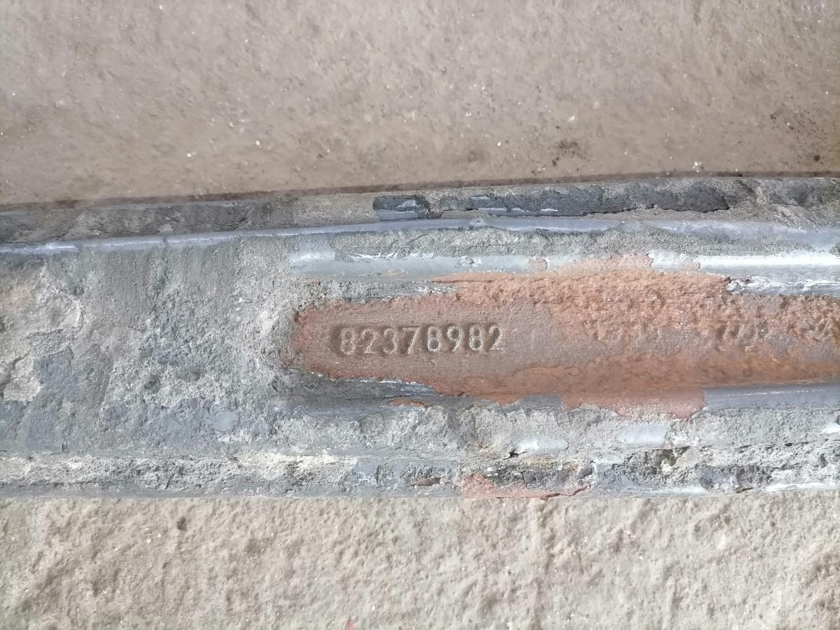 Volvo Air spring bracket 82378982 - Luchtvering voor Vrachtwagen: afbeelding 4 Volvo Air spring bracket 82378982 - Luchtvering voor Vrachtwagen: afbeelding 4