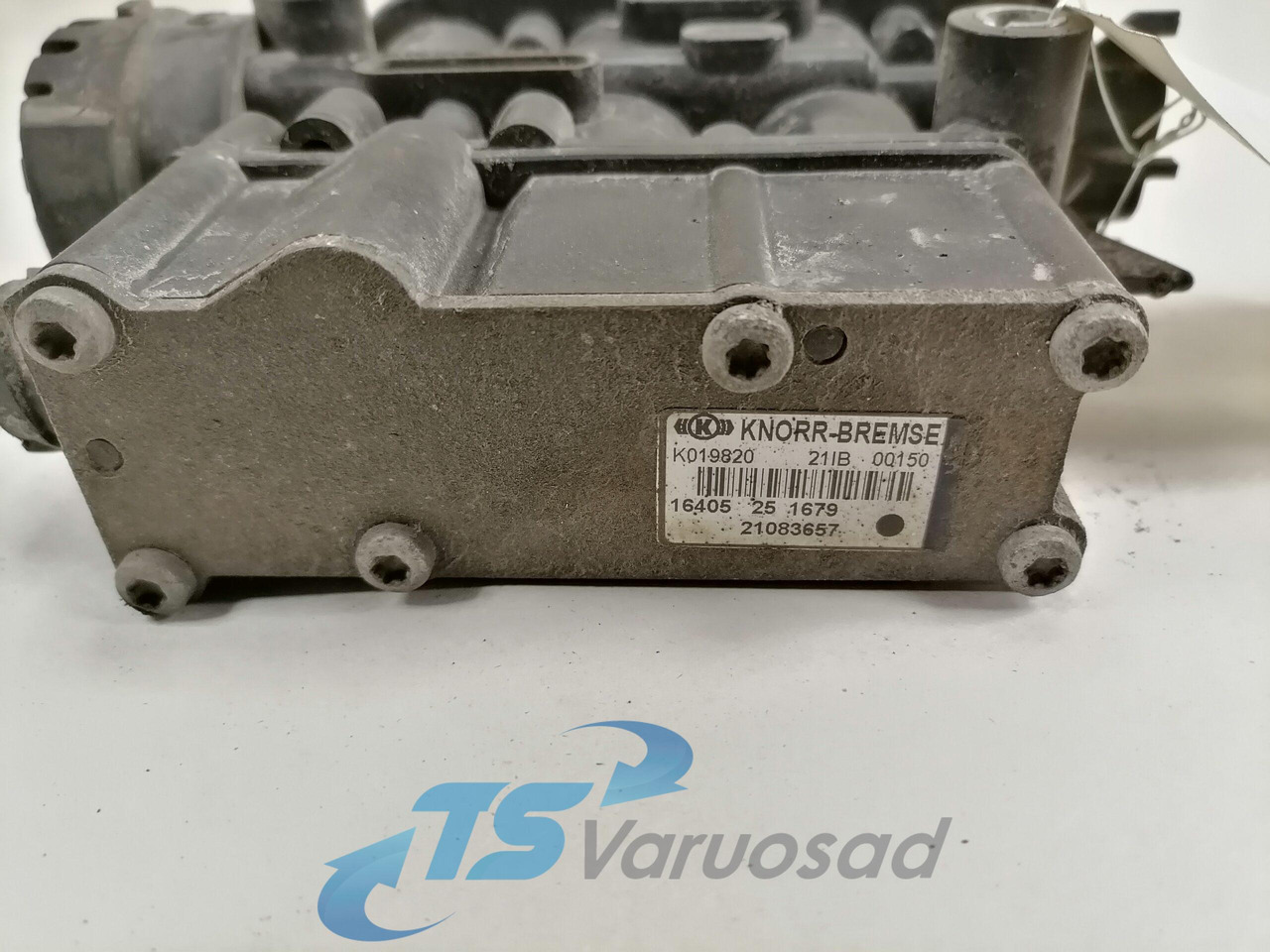 Volvo Air suspension control valve, ECAS 21083657 - Remventiel voor Vrachtwagen: afbeelding 2 Volvo Air suspension control valve, ECAS 21083657 - Remventiel voor Vrachtwagen: afbeelding 2