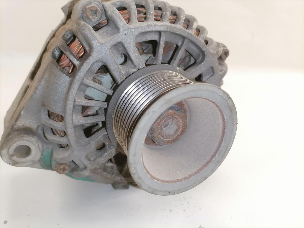 Volvo Alternator 20707050 - Dynamo voor Vrachtwagen: afbeelding 4 Volvo Alternator 20707050 - Dynamo voor Vrachtwagen: afbeelding 4