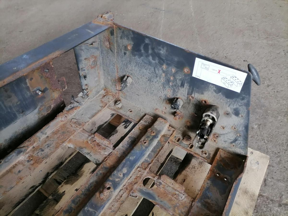 Volvo Battery box 82242298 - Batterij voor Vrachtwagen: afbeelding 4 Volvo Battery box 82242298 - Batterij voor Vrachtwagen: afbeelding 4